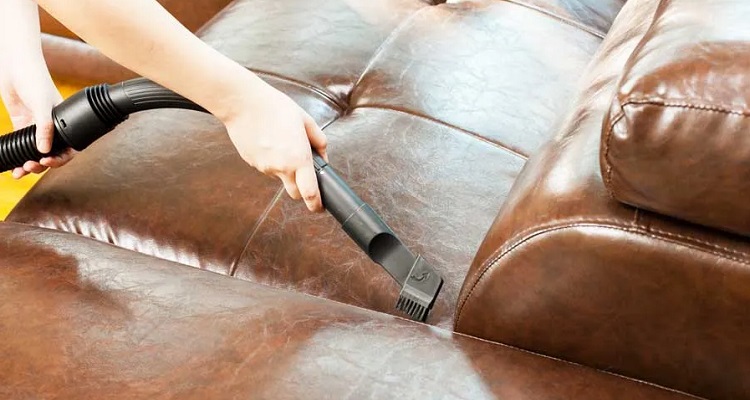 4 Easy Tips to Clean a Leather Couch