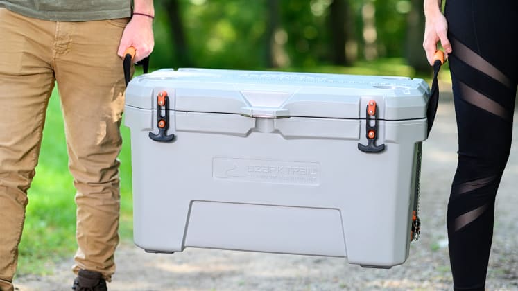 Benefits of Stainless Steel Ice Chest