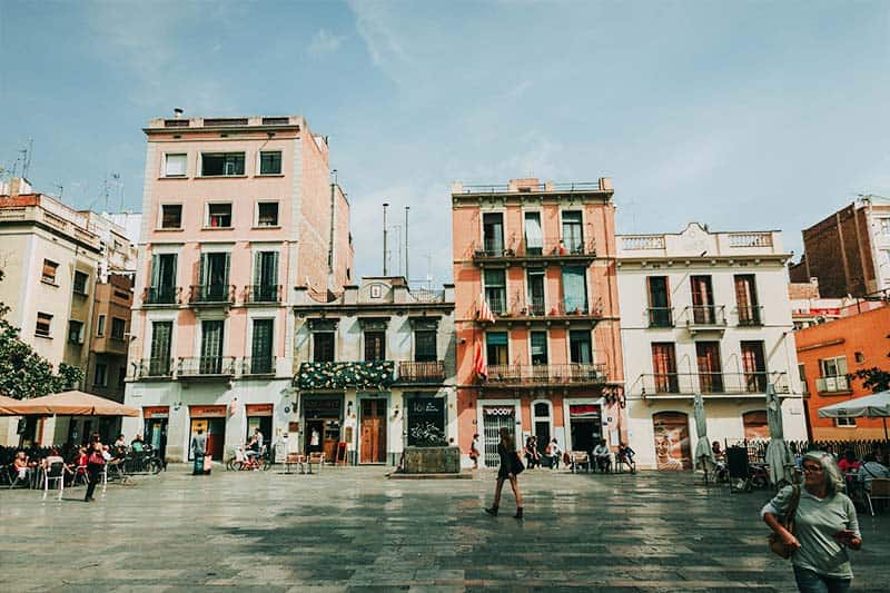Plaza Catalunya & Las Ramblas – The Best Area to Stay in Barcelona