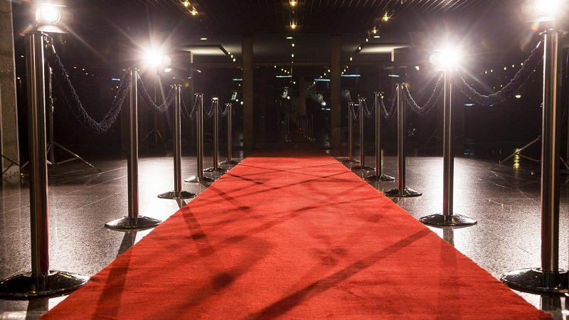 3 Steps to Use Red Carpet Backdrops in Your Party