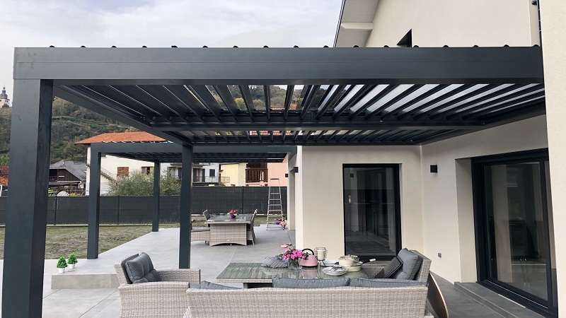 What are the Options to Build a Pergola?